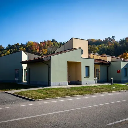 In House - Albavillage For 4 People Guest house